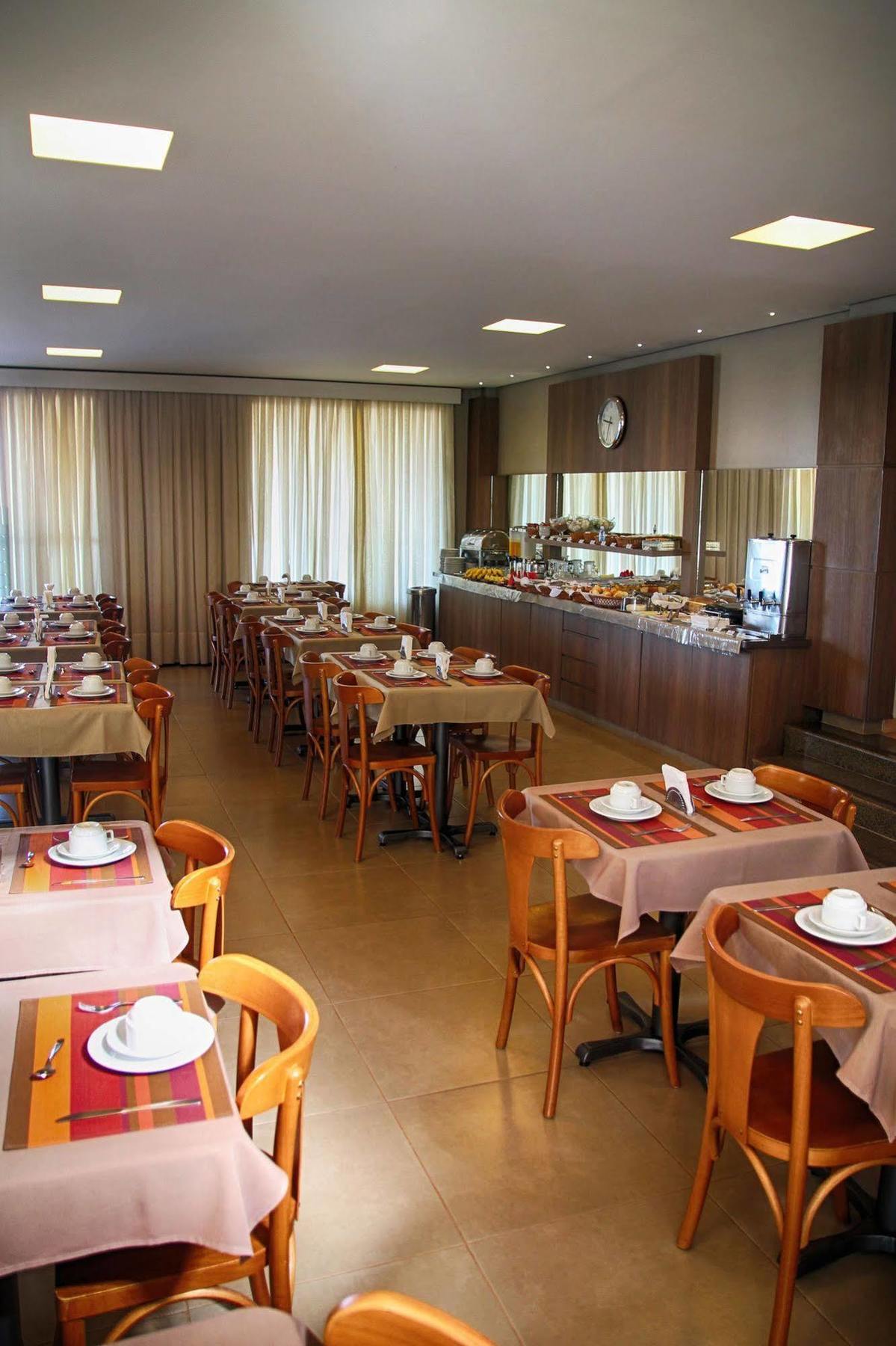 Orion Hotel 이툼비아라 외부 사진